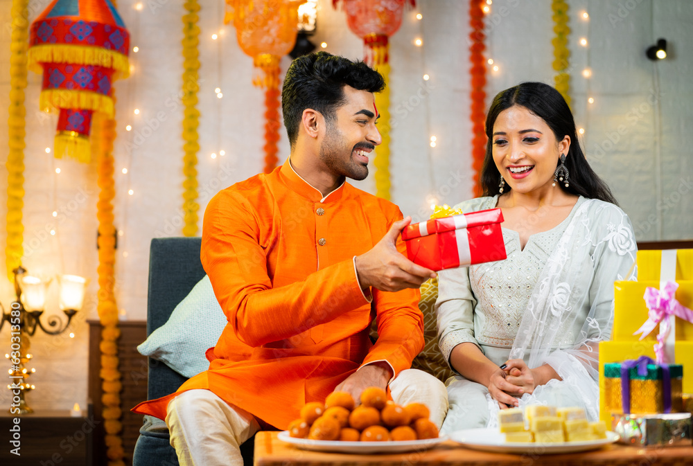 Gadgets and Accessories to Send with Rakhi for Your Brother in India